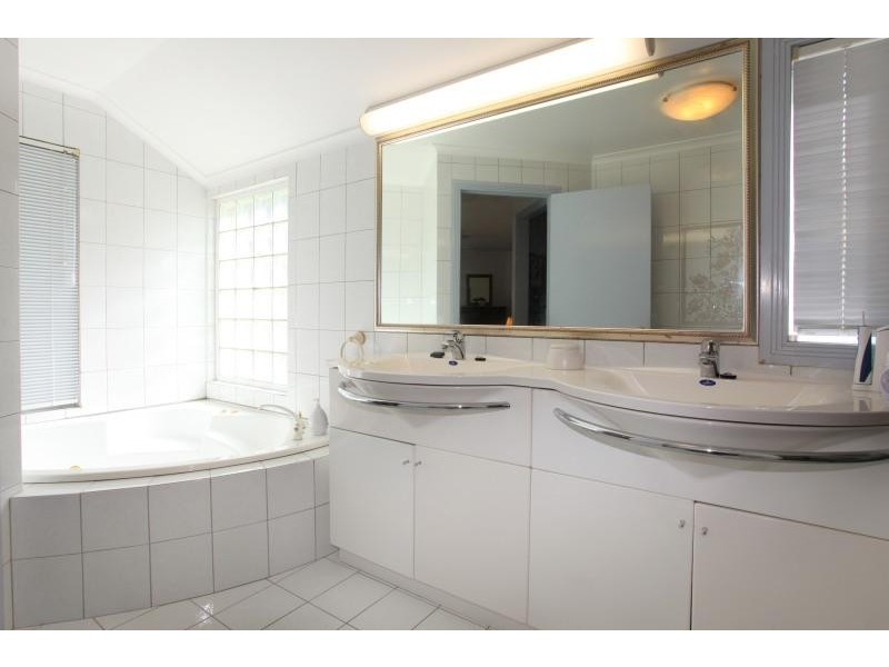 55 Fairway Drive, Clear Island Waters QLD 4226