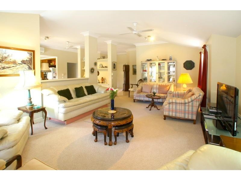 4 Ashwood Court, Robina QLD 4226