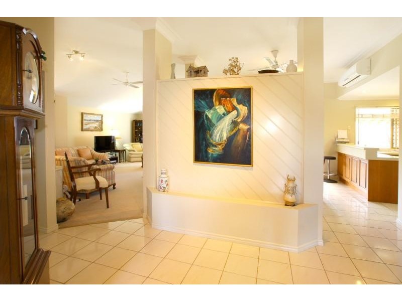 4 Ashwood Court, Robina QLD 4226