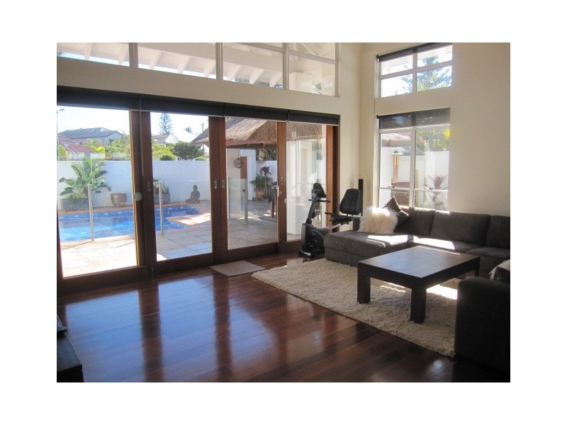 24 The Corso, Isle Of Capri QLD 4217