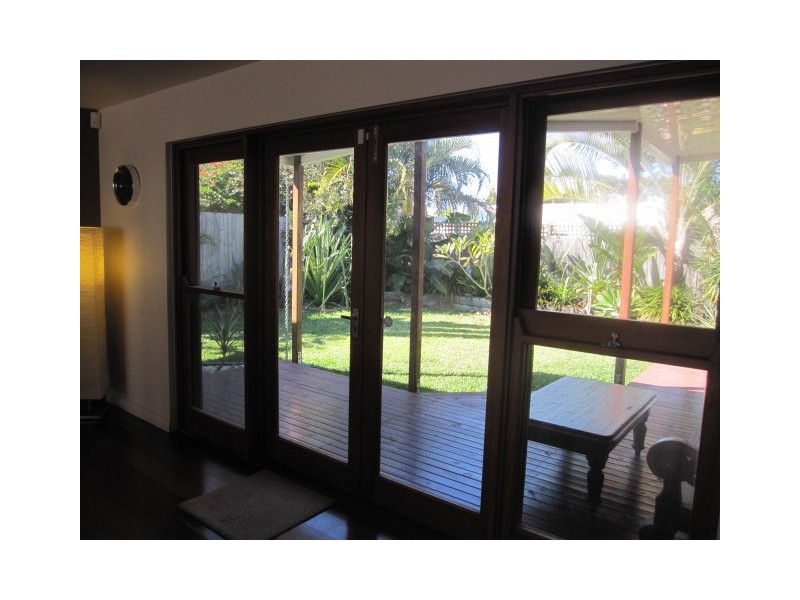 24 The Corso, Isle Of Capri QLD 4217