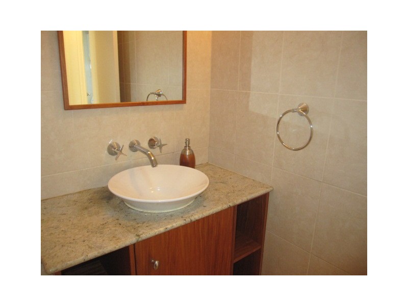 24 The Corso, Isle Of Capri QLD 4217