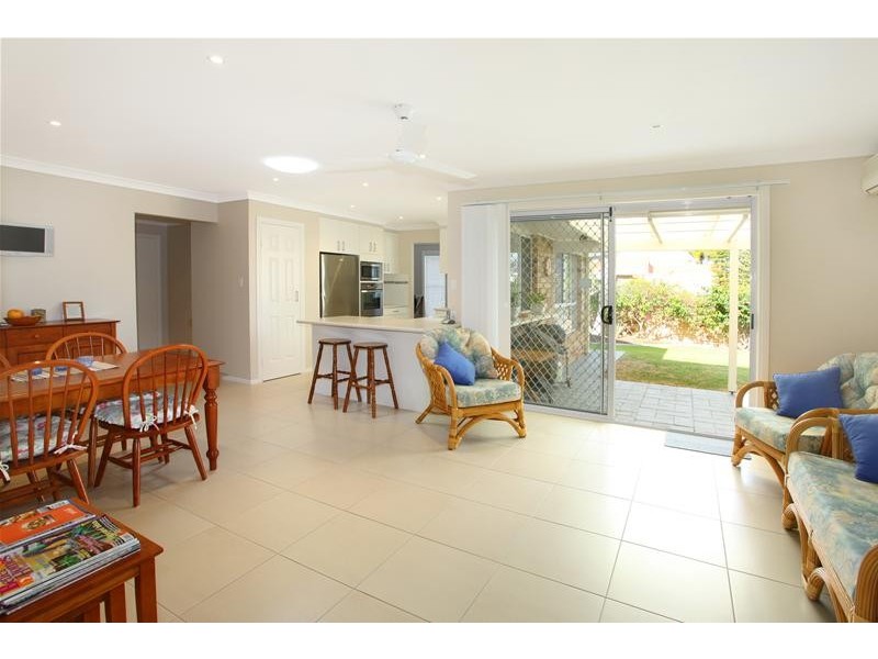 13 Antigua Way, Clear Island Waters QLD 4226