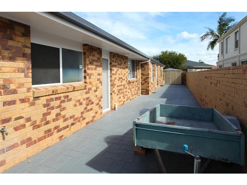 13 Antigua Way, Clear Island Waters QLD 4226