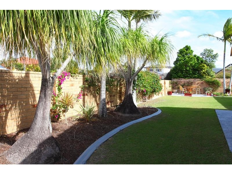 13 Antigua Way, Clear Island Waters QLD 4226
