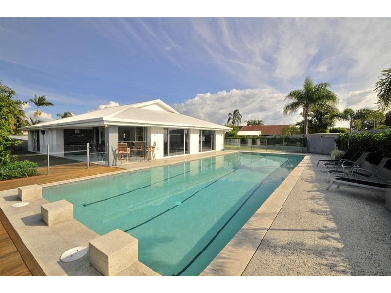 20 Salacia Avenue, Mermaid Waters QLD 4218