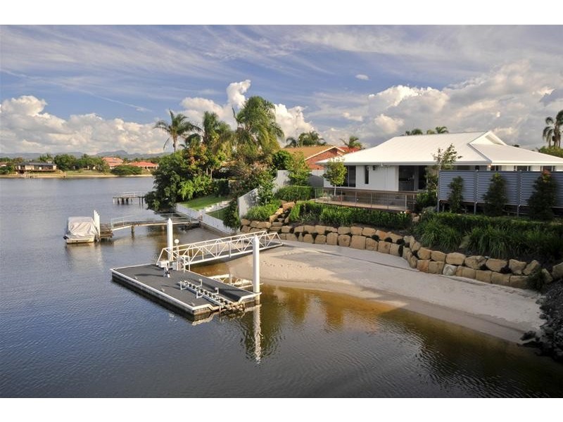 20 Salacia Avenue, Mermaid Waters QLD 4218