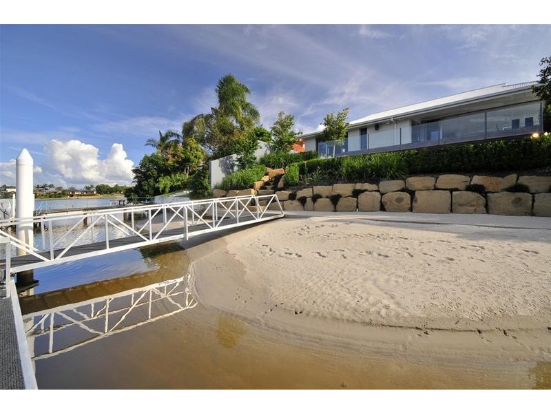 20 Salacia Avenue, Mermaid Waters QLD 4218