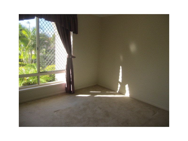 32 Olympus Drive, Robina QLD 4226