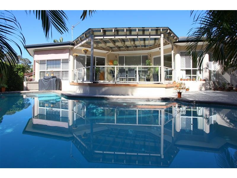 5 Northwood Close, Robina QLD 4226