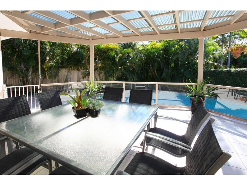 5 Northwood Close, Robina QLD 4226