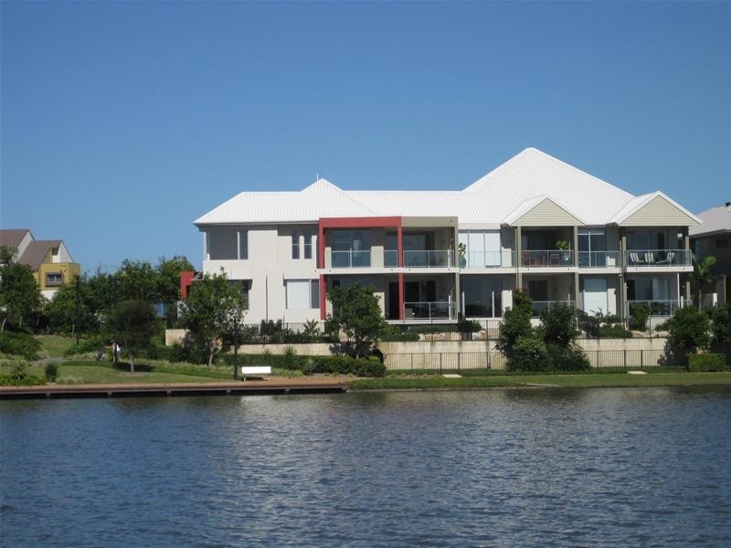 5/5055 Emerald Island Drive, Carrara QLD 4211