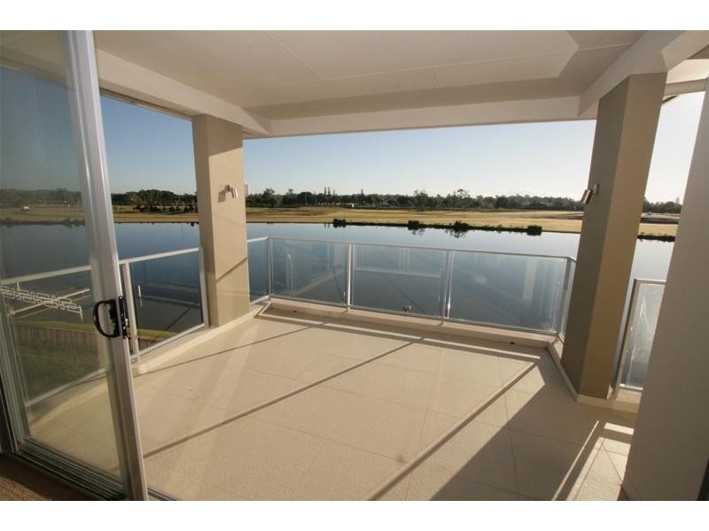 5/5055 Emerald Island Drive, Carrara QLD 4211