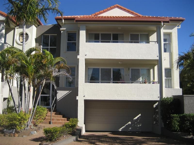 52/24 Ron Penhaligon Way, Robina QLD 4226
