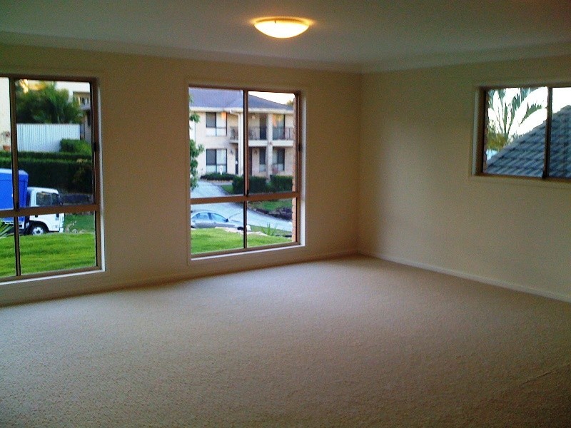 52 Armstrong Way, Highland Park QLD 4211