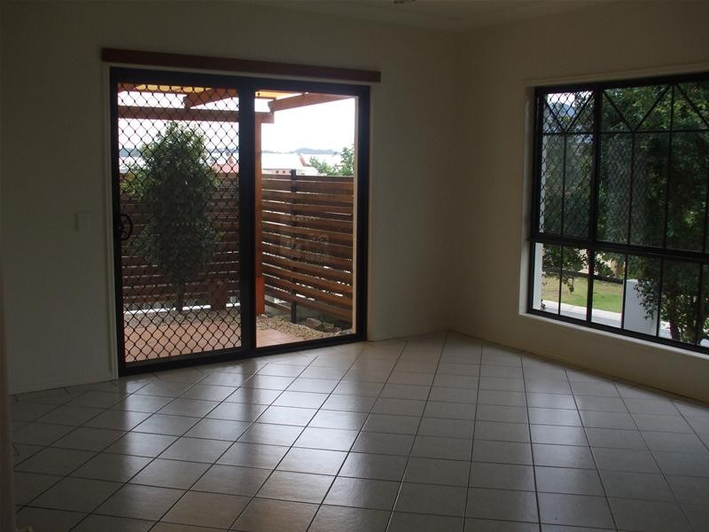1 Tahoe Place, Varsity Lakes QLD 4227