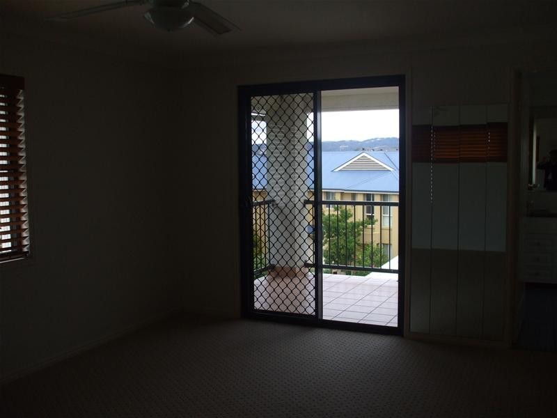 1 Tahoe Place, Varsity Lakes QLD 4227