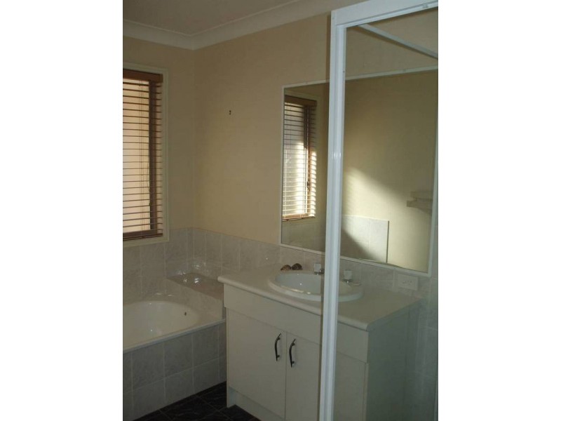 25 Outrigger Drive, Robina QLD 4226
