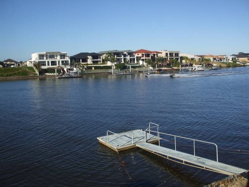 40 Witt Avenue, Carrara QLD 4211