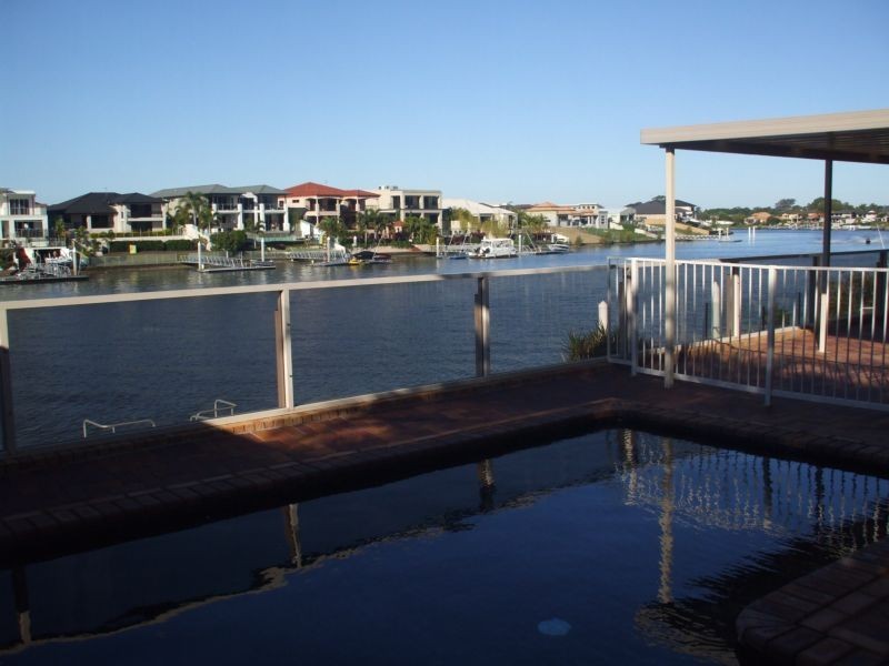 40 Witt Avenue, Carrara QLD 4211