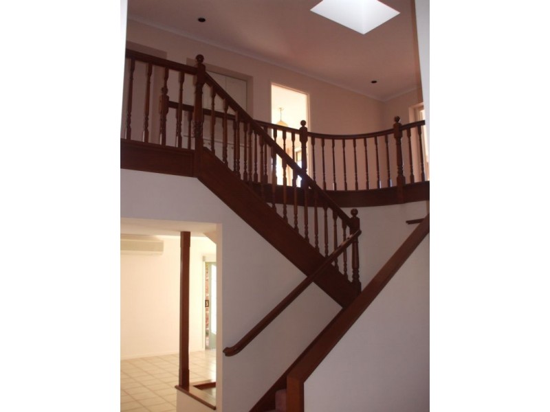 40 Witt Avenue, Carrara QLD 4211