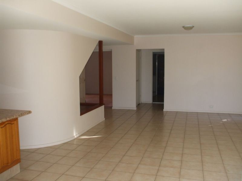 40 Witt Avenue, Carrara QLD 4211
