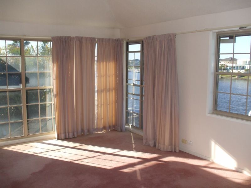 40 Witt Avenue, Carrara QLD 4211