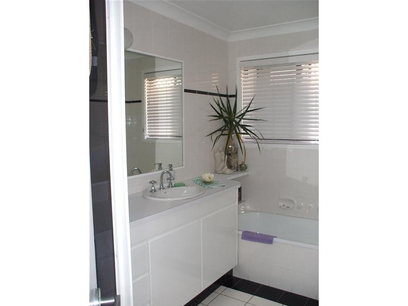 9 Port Jackson Boulevard, Clear Island Waters QLD 4226