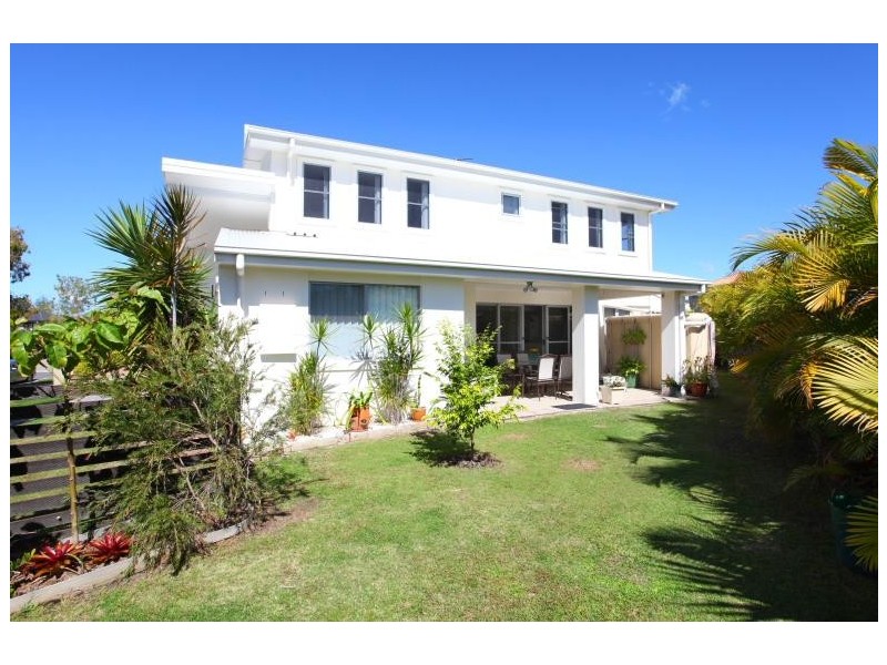 9 Oxford Court, Robina QLD 4226