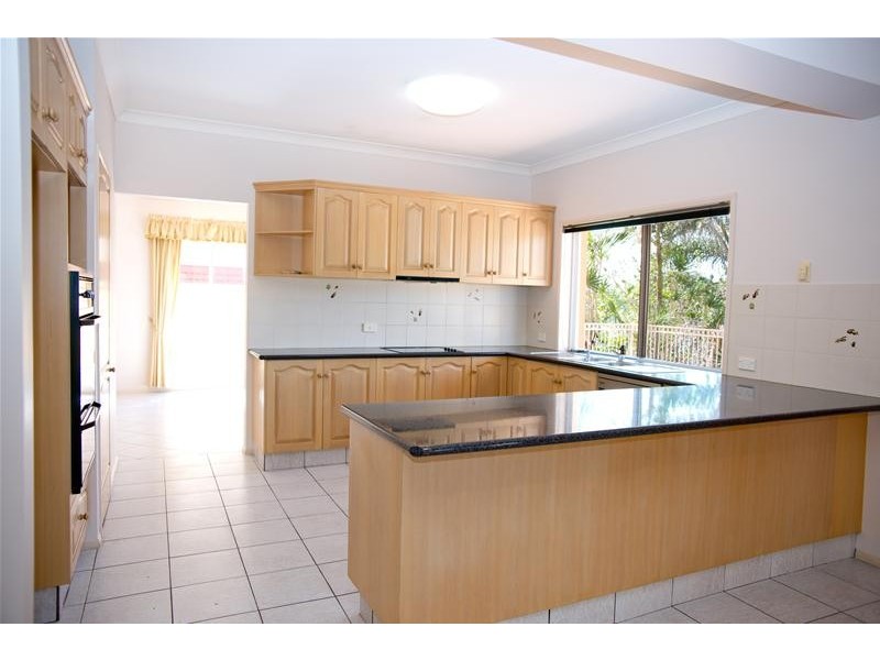 Clear Island Waters QLD 4226