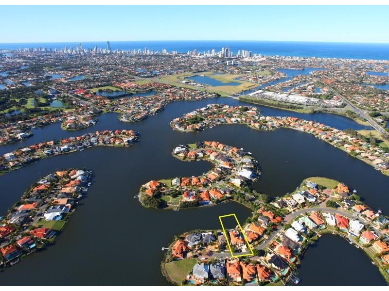 Clear Island Waters QLD 4226