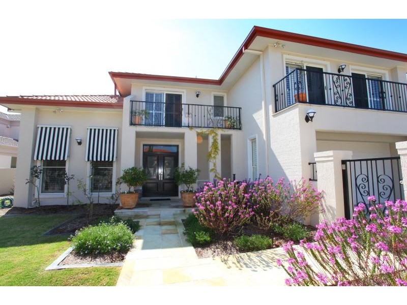 Clear Island Waters QLD 4226