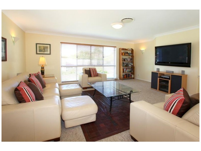 1 Kuranda Drive, Robina QLD 4226