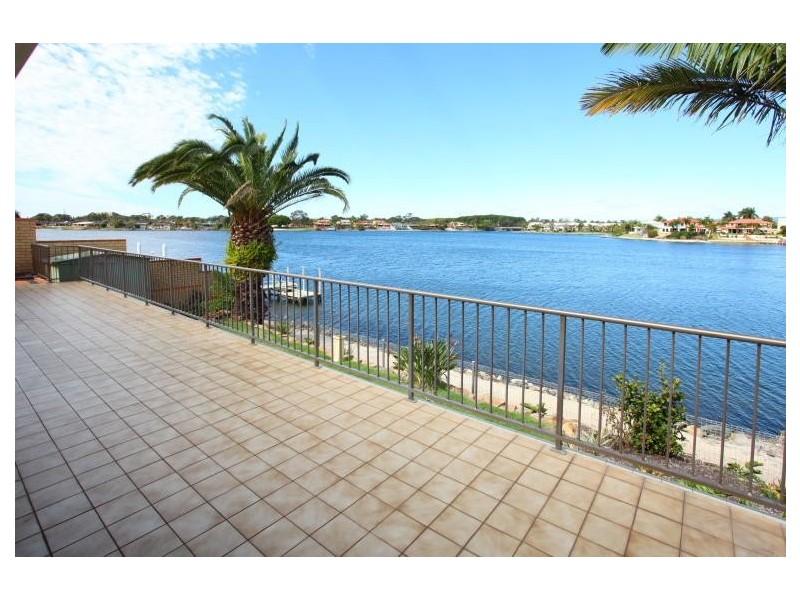 21 Pilot Court, Mermaid Waters QLD 4218