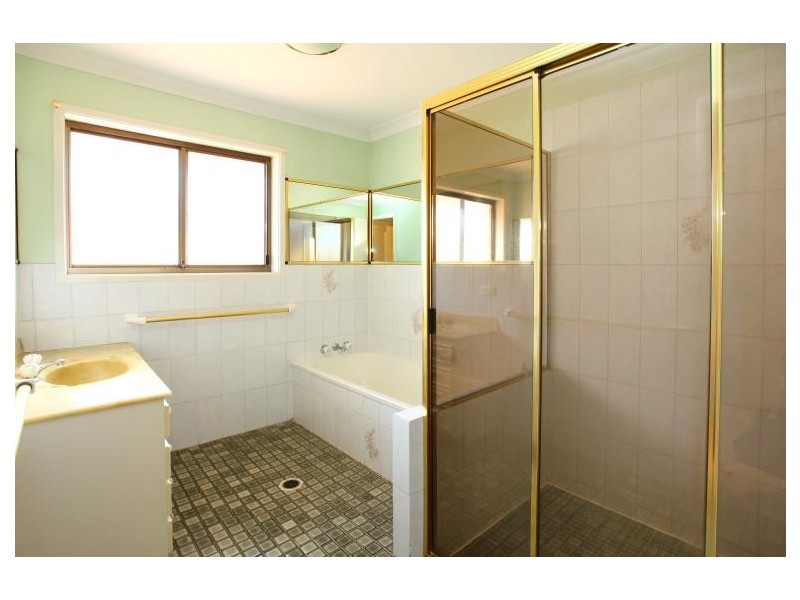 21 Pilot Court, Mermaid Waters QLD 4218