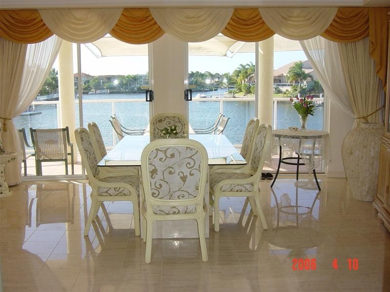 15 Karabella Court, Mermaid Waters QLD 4218