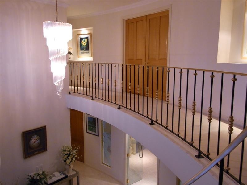 15 Karabella Court, Mermaid Waters QLD 4218