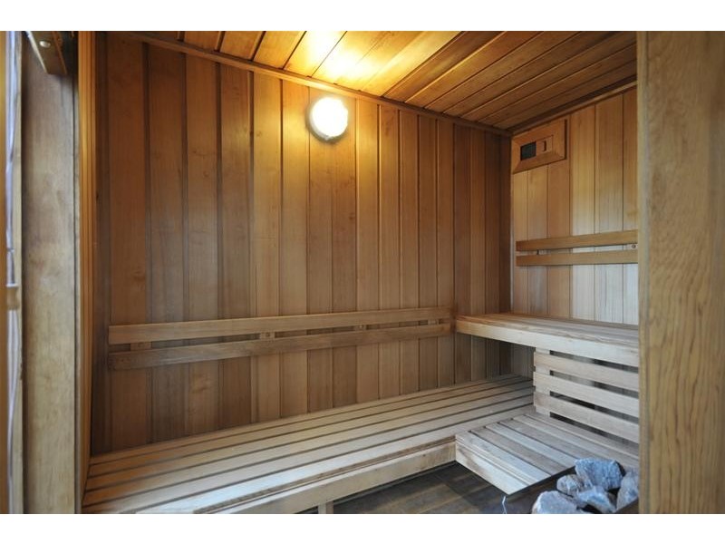 15 Karabella Court, Mermaid Waters QLD 4218