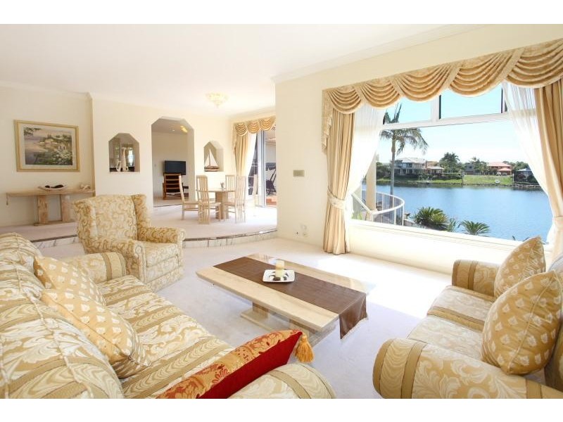 Clear Island Waters QLD 4226