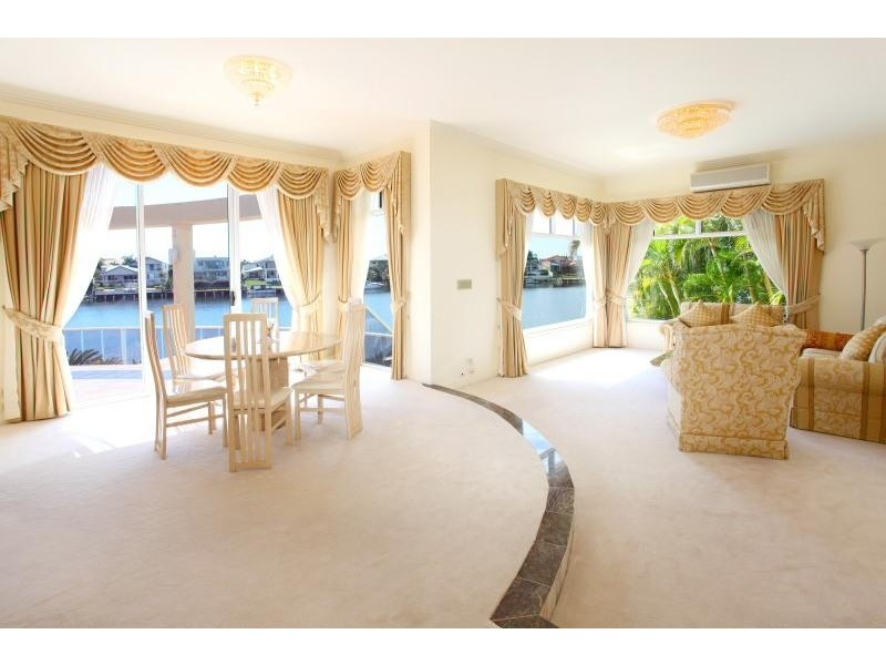 Clear Island Waters QLD 4226