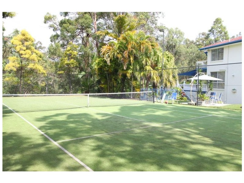 24 Federal Place, Robina QLD 4226