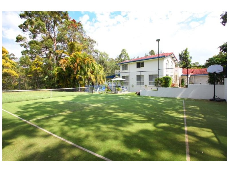 24 Federal Place, Robina QLD 4226