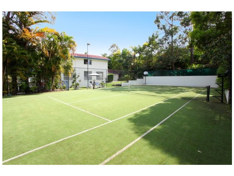 24 Federal Place, Robina QLD 4226