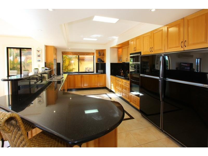 3 Clear Water Bay Avenue, Clear Island Waters QLD 4226