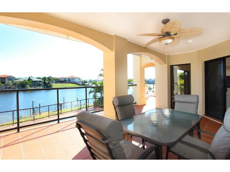 3 Clear Water Bay Avenue, Clear Island Waters QLD 4226