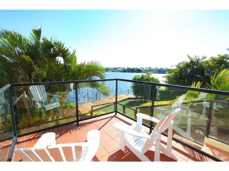 3 Clear Water Bay Avenue, Clear Island Waters QLD 4226