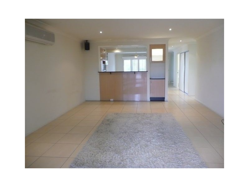 2/4 Heights Drive, Robina QLD 4226