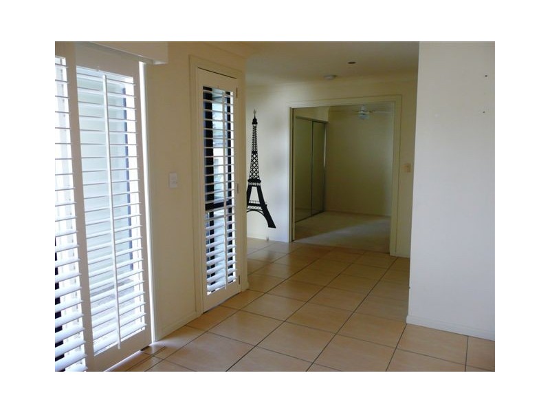 2/4 Heights Drive, Robina QLD 4226
