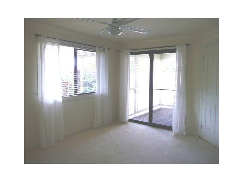 2/4 Heights Drive, Robina QLD 4226