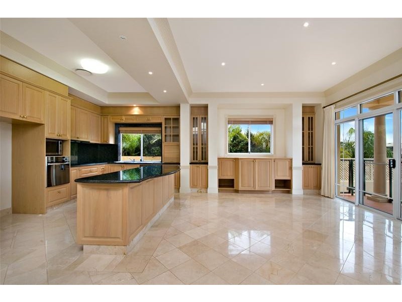 11 Staysail Crescent, Clear Island Waters QLD 4226